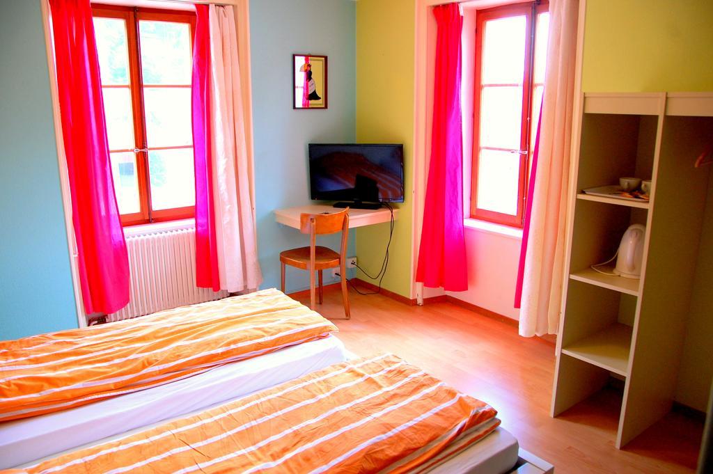 Hotel De L'Ours Vuiteboeuf Dış mekan fotoğraf