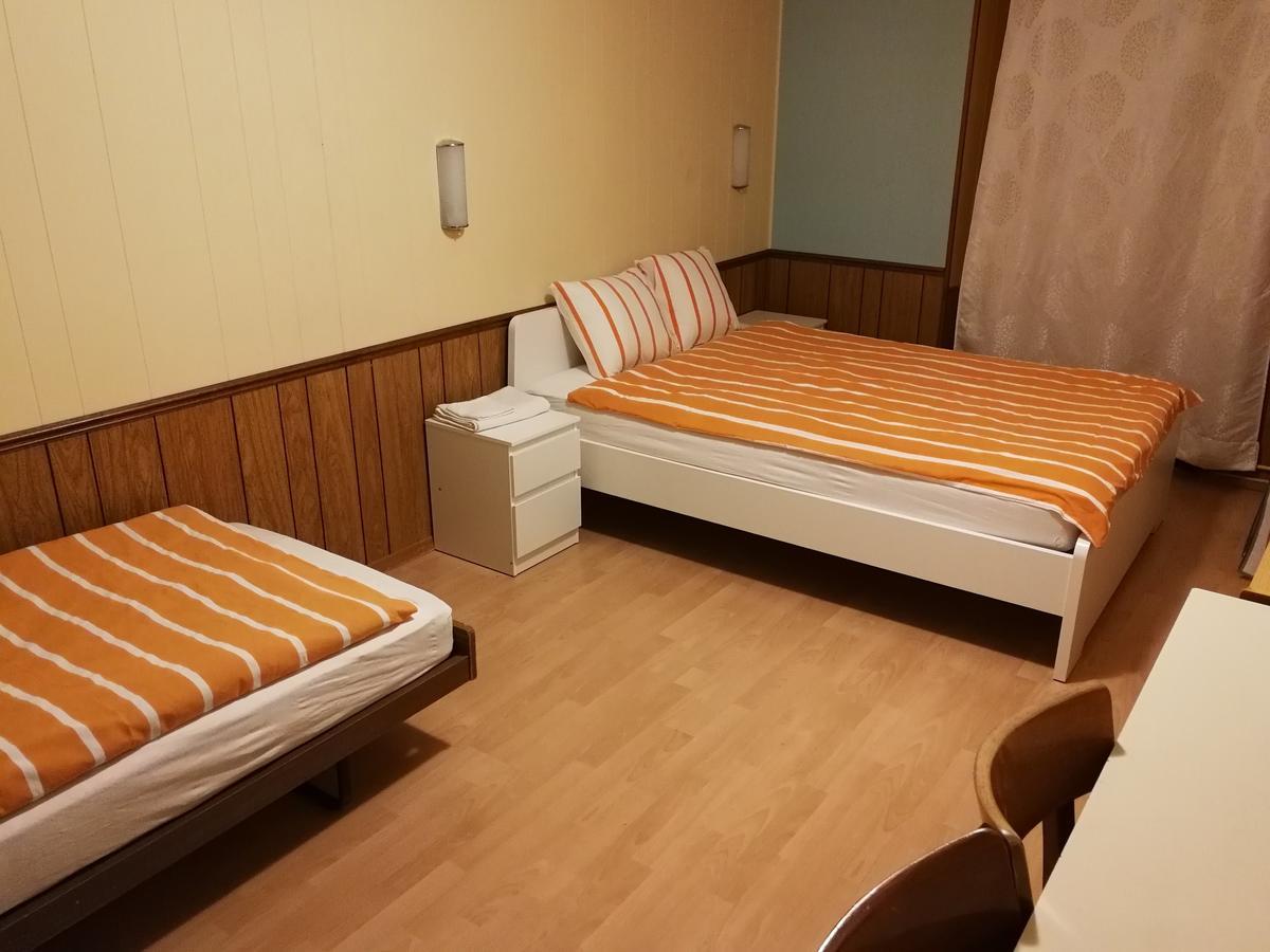 Hotel De L'Ours Vuiteboeuf Dış mekan fotoğraf